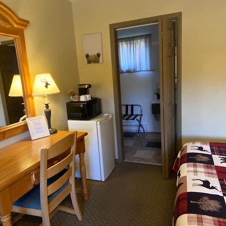 Parkway Motel 와와 외부 사진